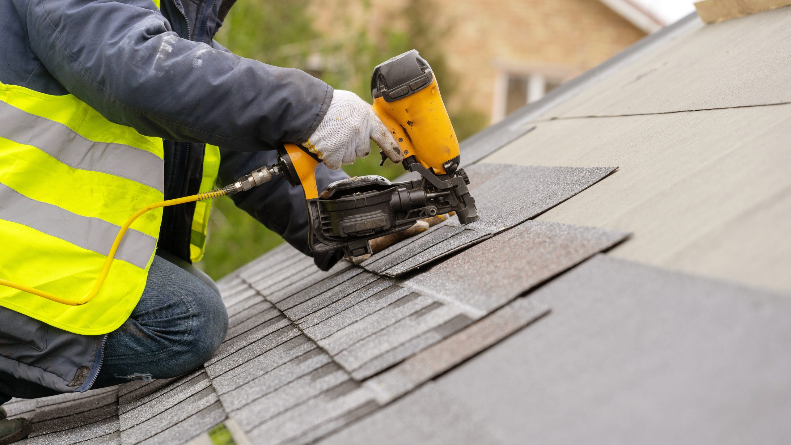 how to hire roofing contractor